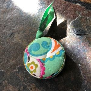 Vera Bradley Measuring tool